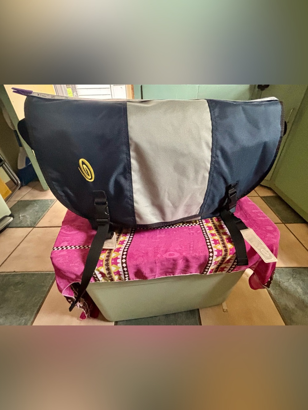 Timbuk2 Navy and Light Gray Two-Tone Vintage XL Messenger Bag w/ Crossbody Strap